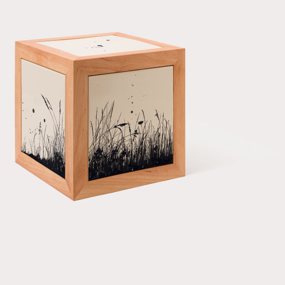 arca - Box in legno di ontano, motivo “erba“ su ceramica