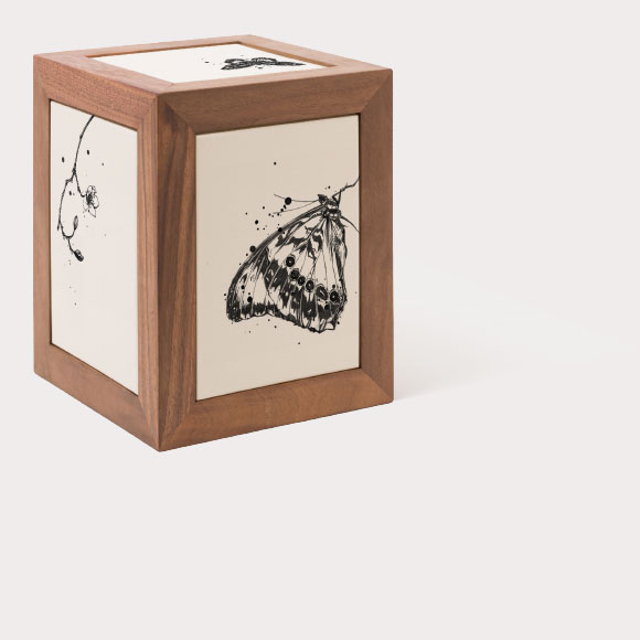 arca - Memory-Box in walnut wood with “butterfly” motif, screen-printed on ceramic